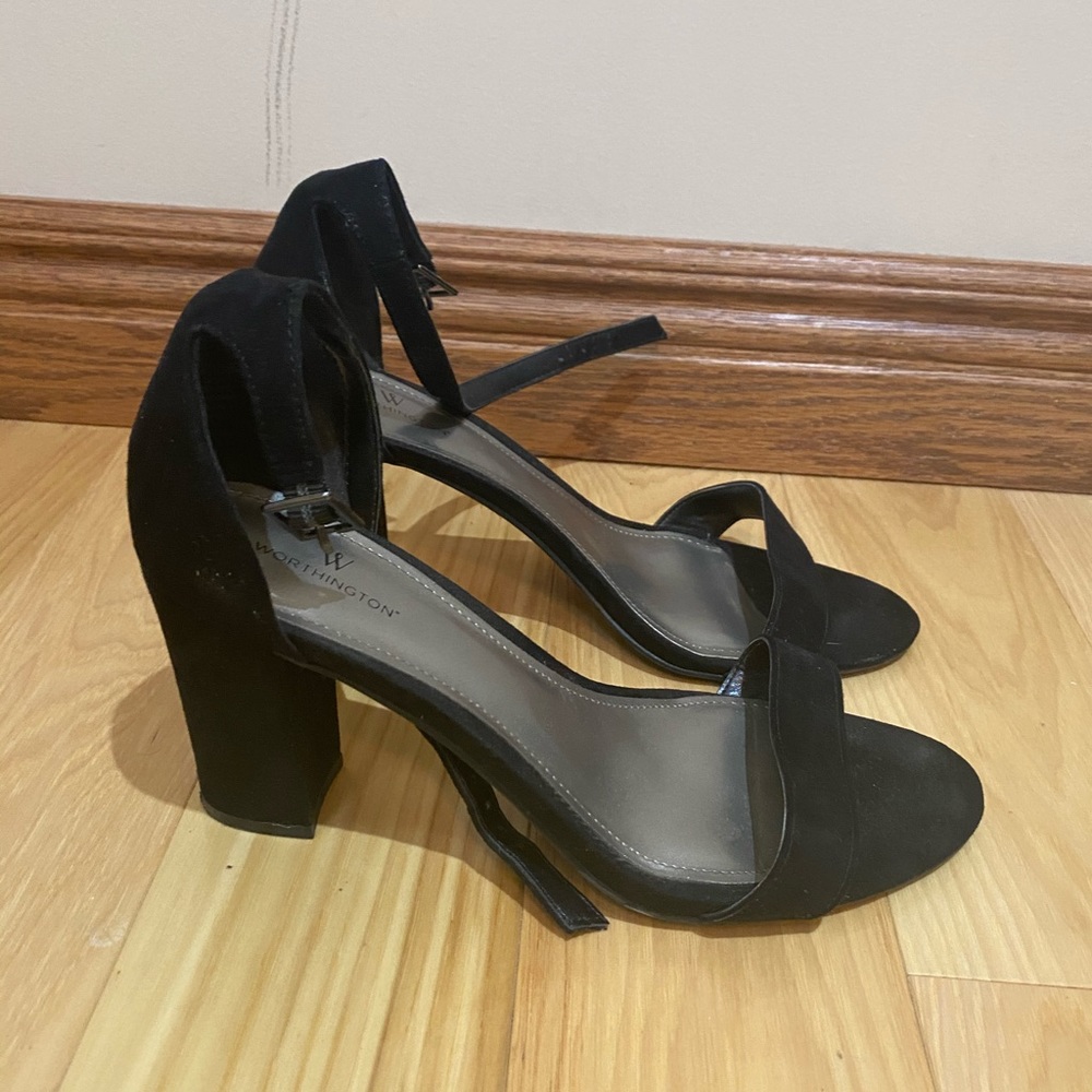 Wide Chunky Heels in Black